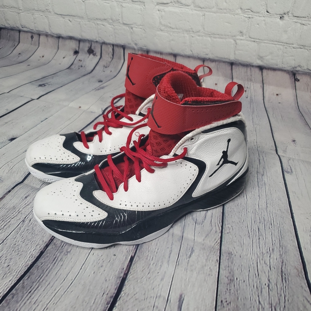 Air Jordan 2012 E black/varsity red